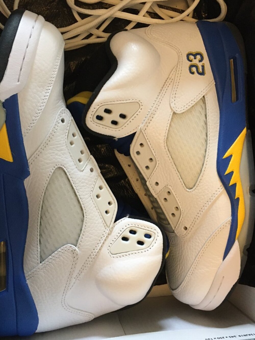 Jordan 5 Retro 2013 - Laney - Men's 8.5 - NEW DEADSTOCK